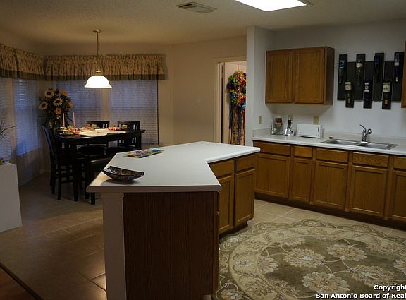 5th image of 8791 Park Olympia