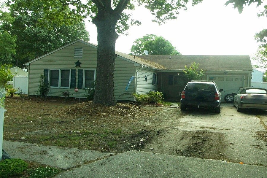 1st image of 19 Sanlun Lakes Dr