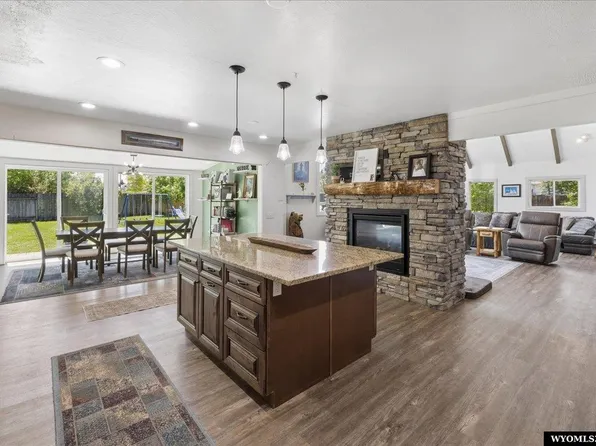 201 Broken Circle Dr, Evanston, WY 82930