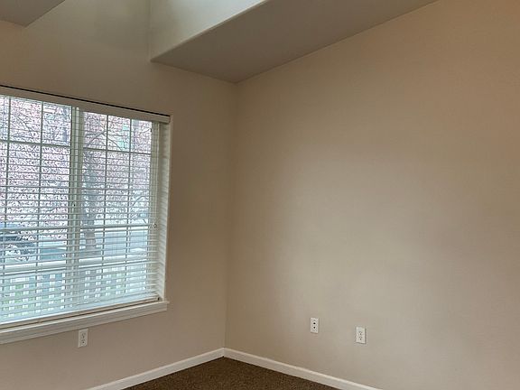 3rd image of 1550 Bullpen Way