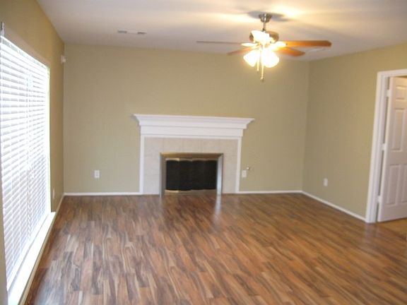 2nd image of 7203 Garden Field Ln