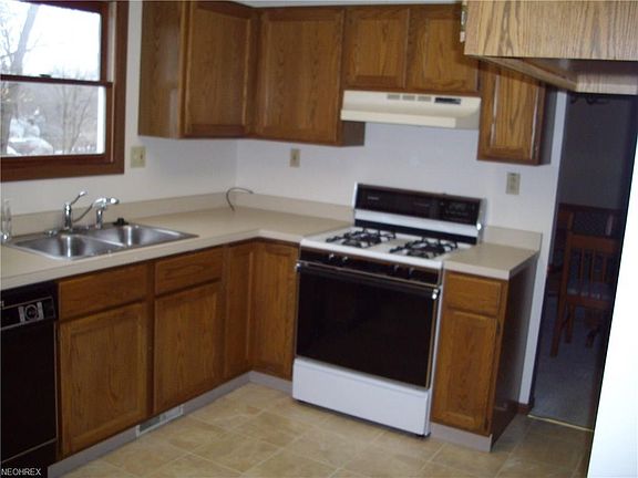 2nd image of 88 E Wellock Dr