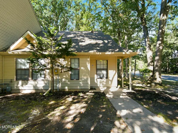 37 Azalea Circle, Jackson, NJ 08527