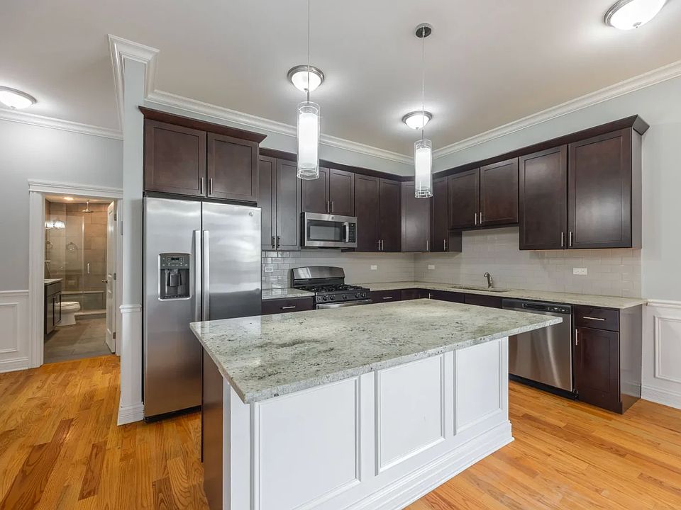 1st image of 522 N Western Ave #2