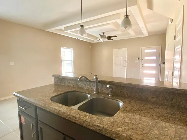 1213 E Camellia Ave #B — Photo 7