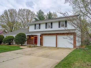 1915 Clay Dr, Liberty, MO 64068
