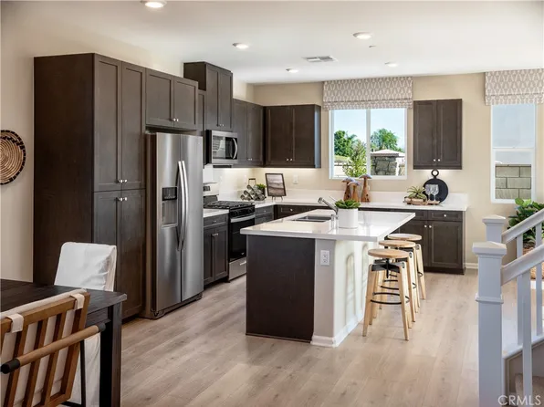 7176 Squall Dr, Riverside, CA 92522