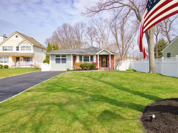 379 Johnson Avenue, Ronkonkoma, NY 11779