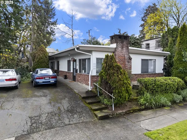 2536 NE Hoyt St, Portland, OR 97232