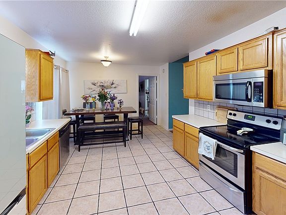 5th image of 2700 Southwood Dr