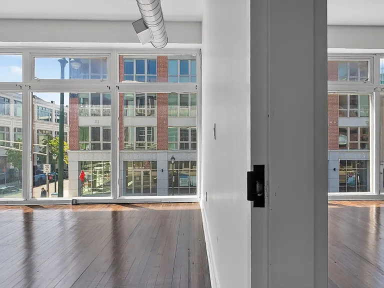 813 Chapel St — Photo 42