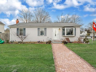 9 Maple Road, Middle Island, NY, 11953