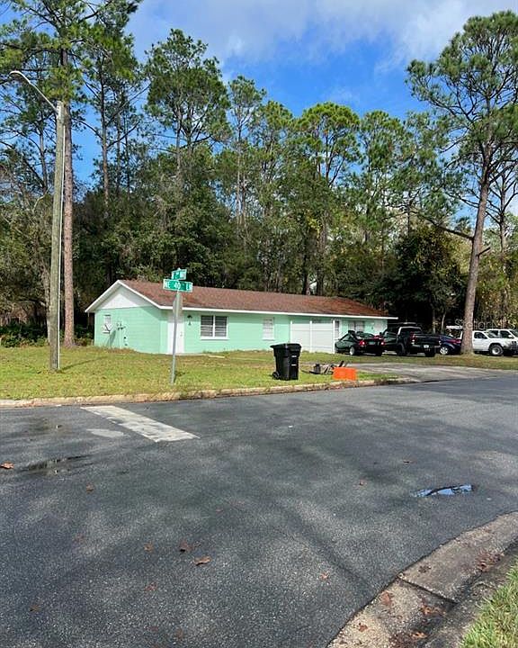 1st image of 126 NE 40th Ln #A
