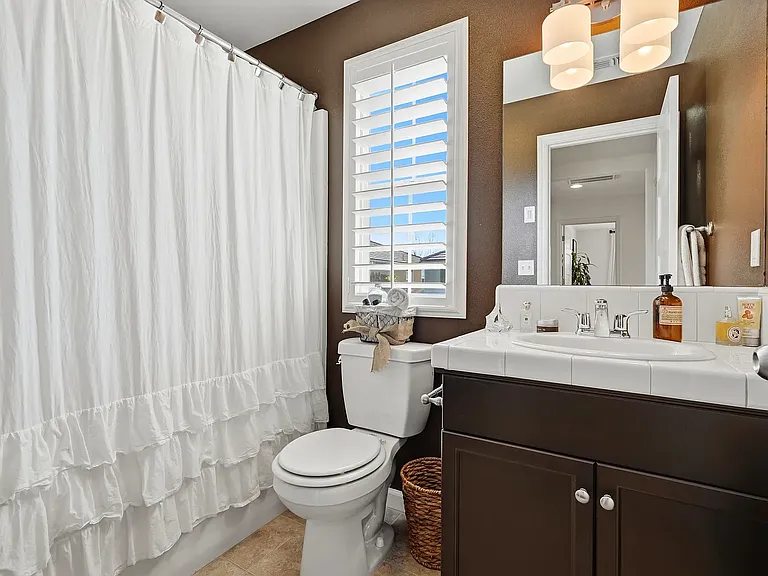 1521 N Encoure Way — Photo 17