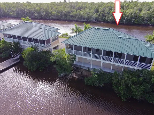 352 Freesia St, Everglades City, FL 34139