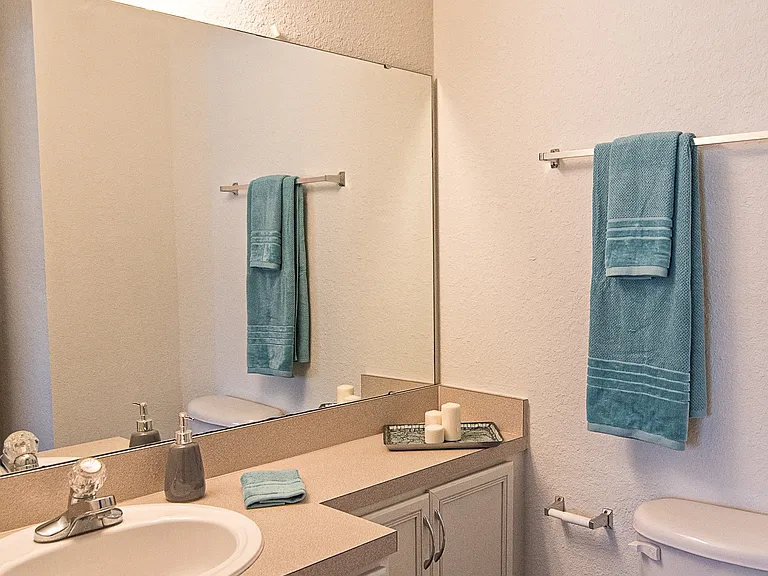 Woodland Heights Apartments — Photo 34