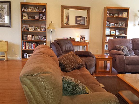 5th image of 1140 Serr Dr