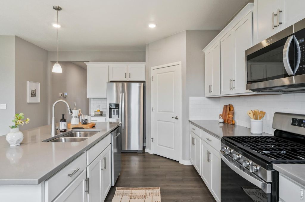 814 Vixen Dr