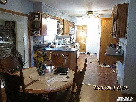 3rd image of 70 Corbin Ave