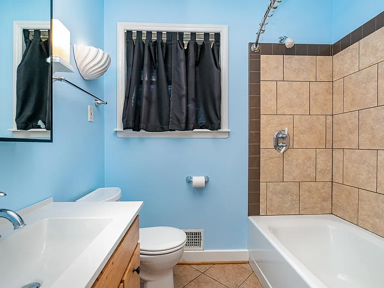 4344 University Dr — Photo 13