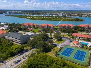 462 Bouchelle Dr APT 105, New Smyrna Beach, FL 32169