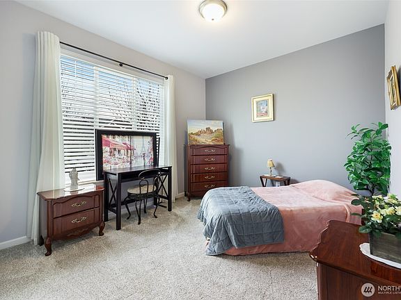 4th image of 10018 Jensen Drive SE
