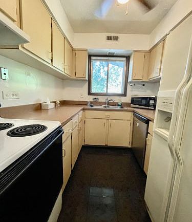 5th image of 13521 Le Claire Ave APT 69