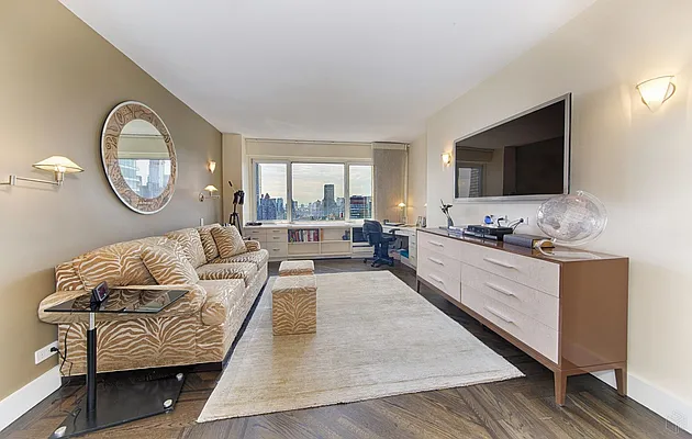 Sold by Halstead Real Estate | media 8