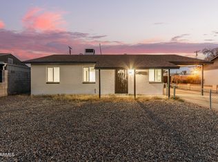 6040 W Hollyhock Dr, Phoenix, AZ 85033
