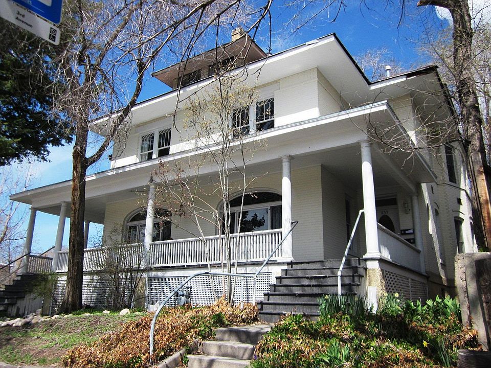 Original Avenues mansion circa 1905 w/ just six units total.