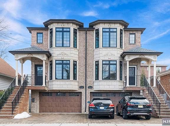 2nd image of 1156 15th St #1156