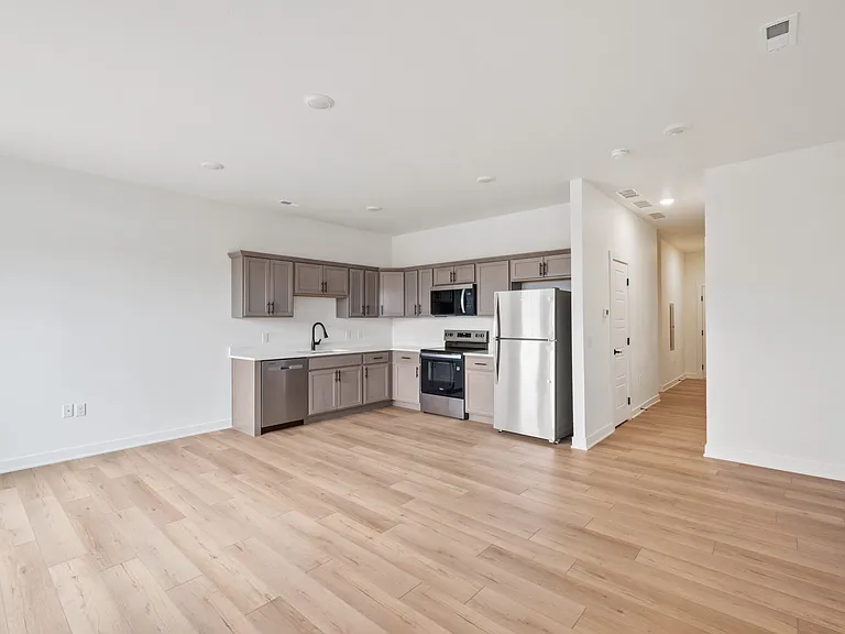 1216 SW Des Moines St #1 — Photo 29
