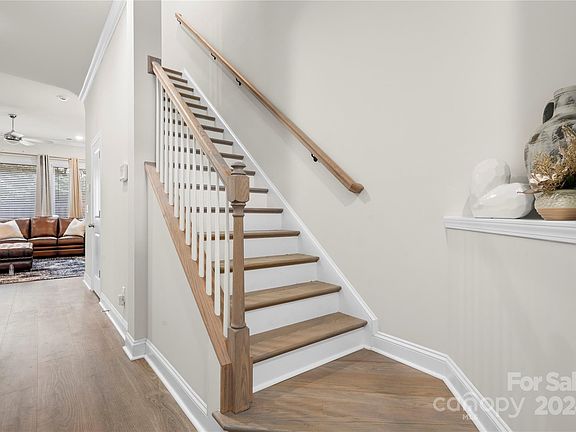 5th image of 8018 Houser St