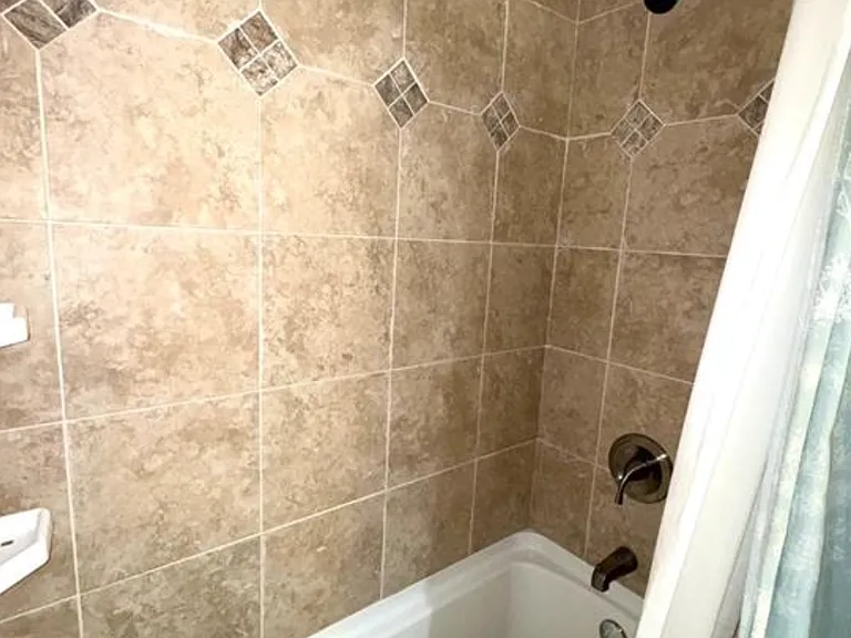 4906 Victoria Dr #108 — Photo 6