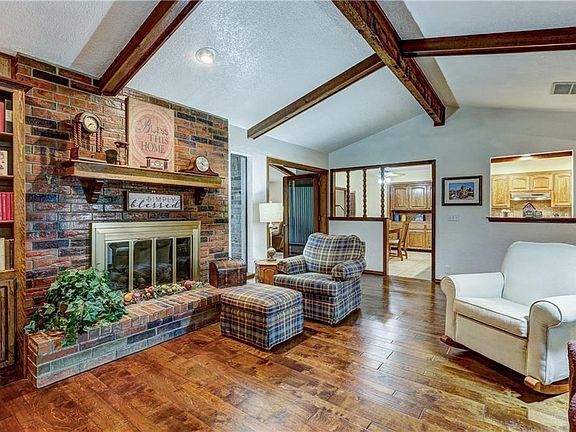 5th image of 20821 N May Ave