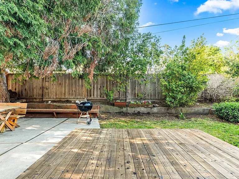 761 San Carlos Ave — Photo 24
