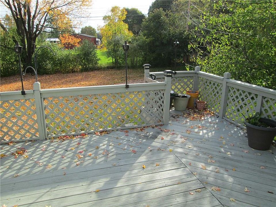 2nd image of 326 Galahad Dr