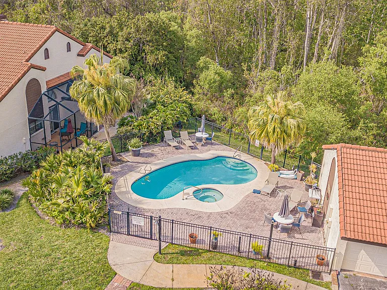 5427 Villa Deste Ct — Photo 33