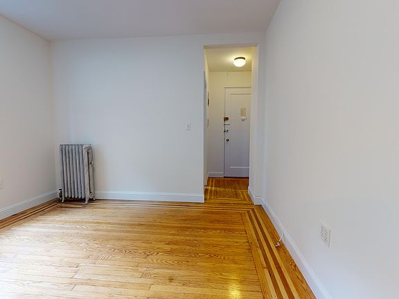 3rd image of 245 W 51st St APT 611