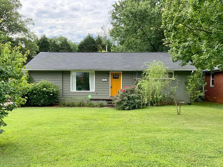 4323 Collingwood Dr — Photo 1