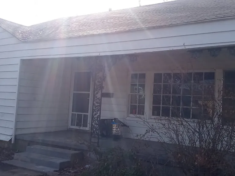 505 N Fir St — Photo 2