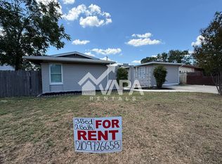6426 Flint Rock Dr, San Antonio, TX 78238