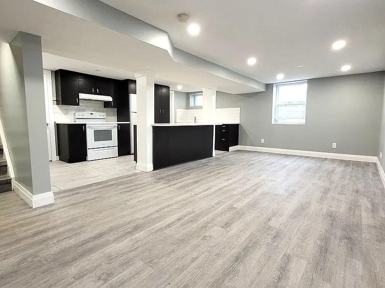 76 Glenview Ave #LOWER — Photo 4