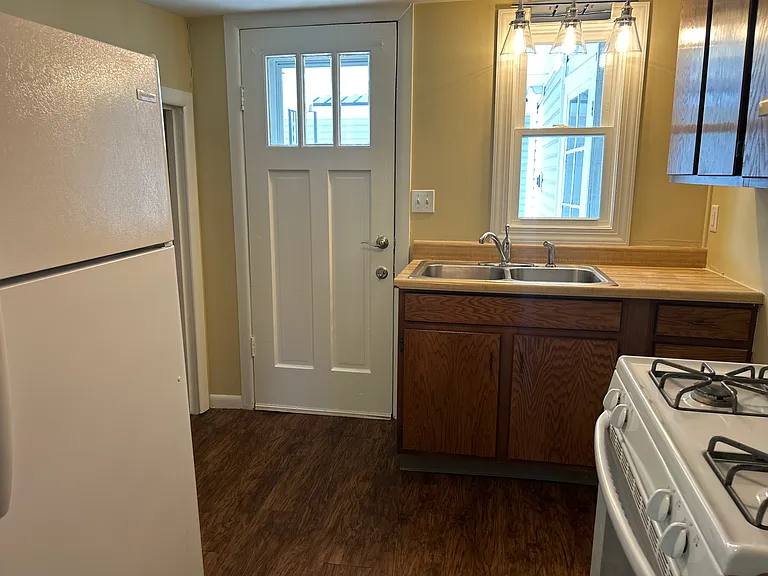 4055 Kleinline Ln — Photo 4