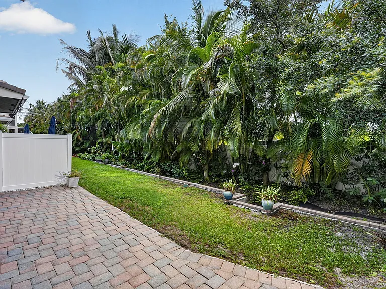 1950 Juno Landing Ln — Photo 44
