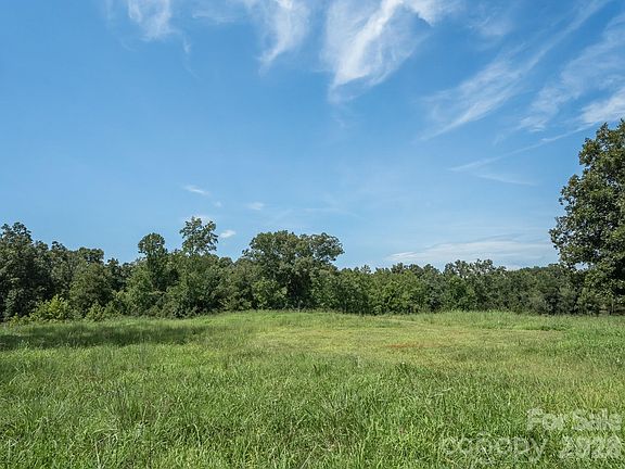 4th image of 473 McEntire Rd