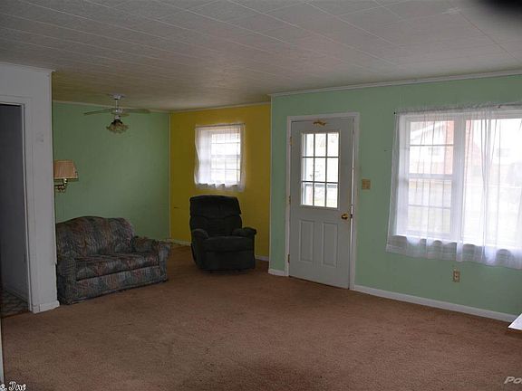 3rd image of 105 Grandview Hts