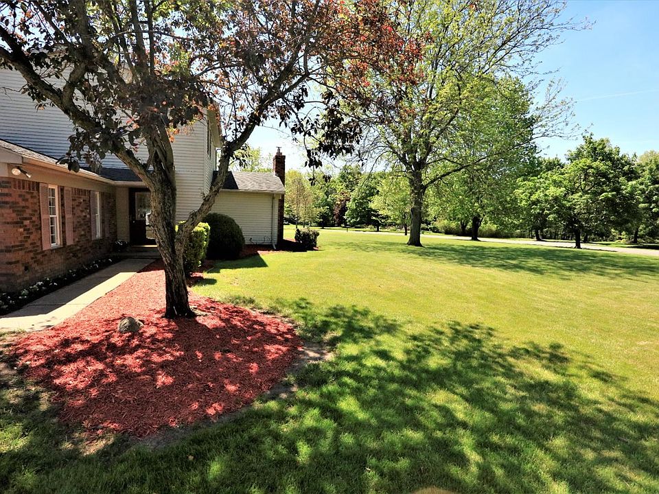 1st image of 3530 Oak Park Dr