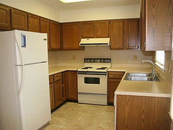 5th image of 2621 E Windermere Woods Dr