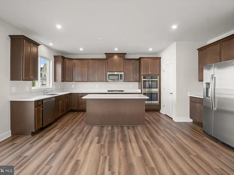 3823 Solidarity Cir — Photo 16